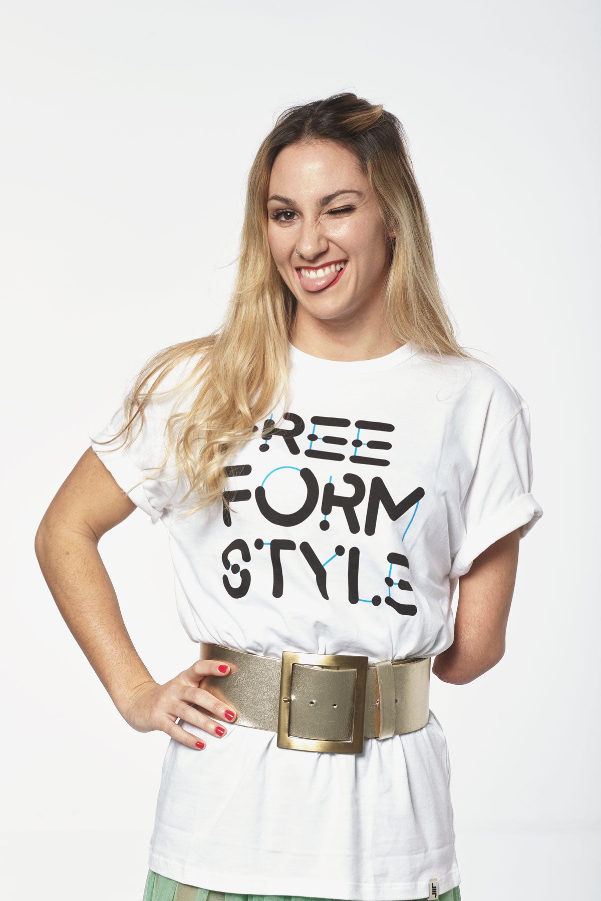 Camiseta Unisex FREE FORM STYLE LOGO
