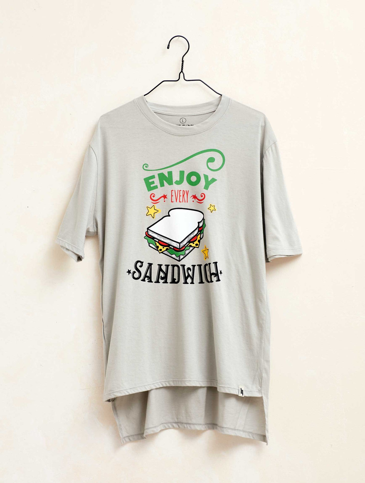 Camiseta hombre manga corta "Sandwich" color gris