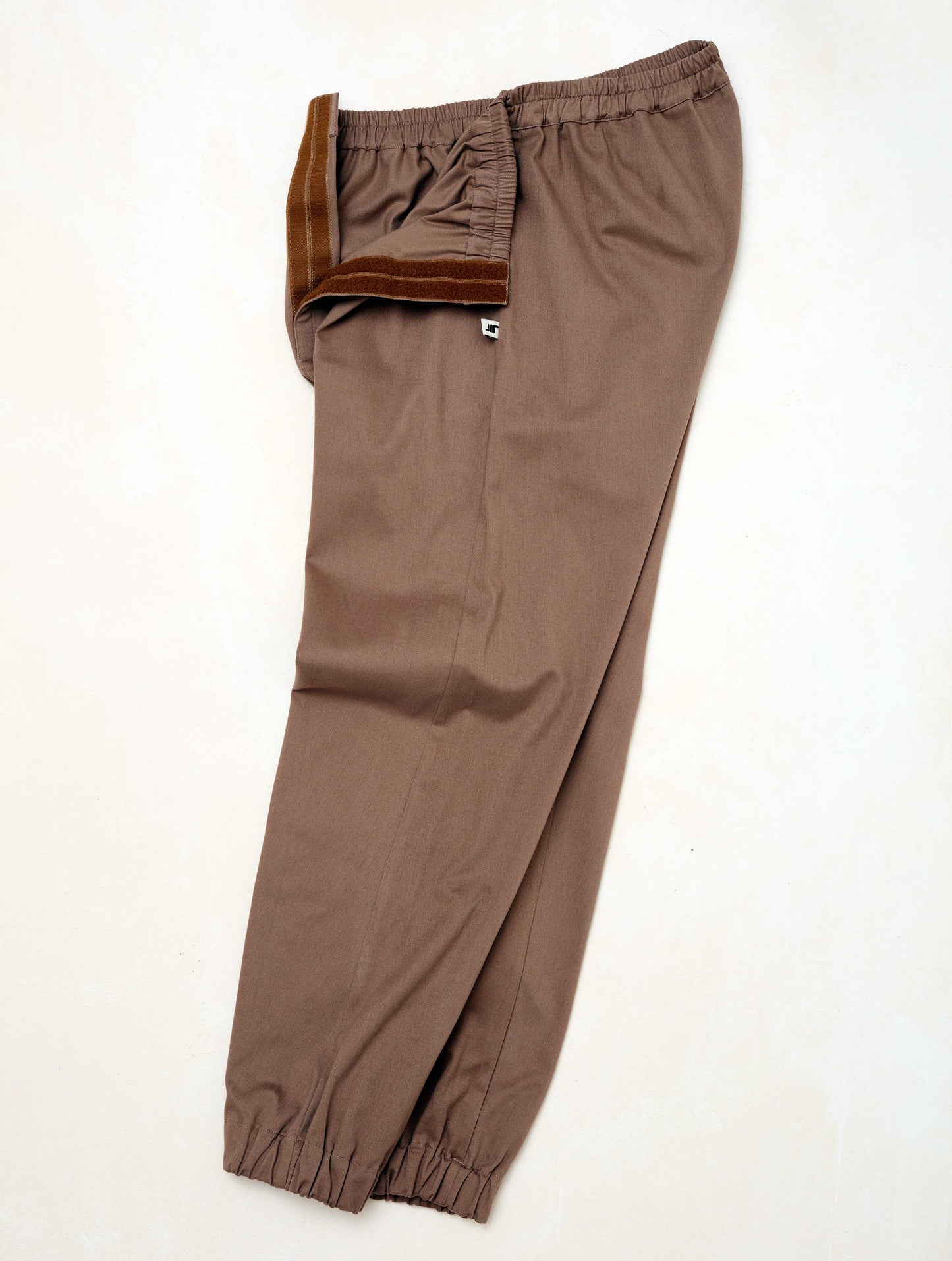 Pantalón adaptado FJ23