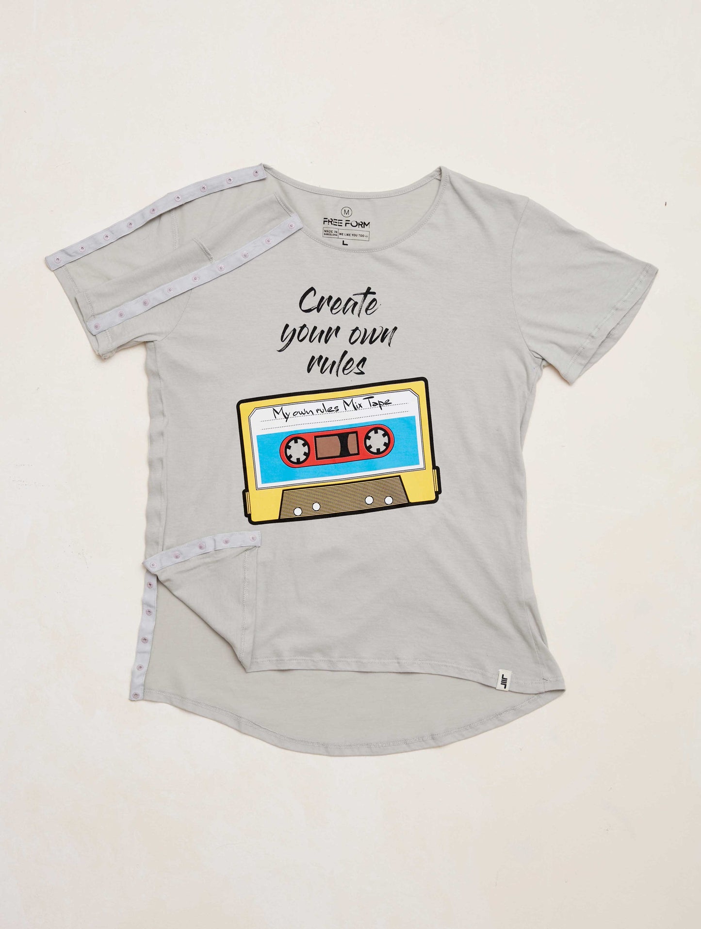 Camiseta mujer manga corta "CASSETTE" gris