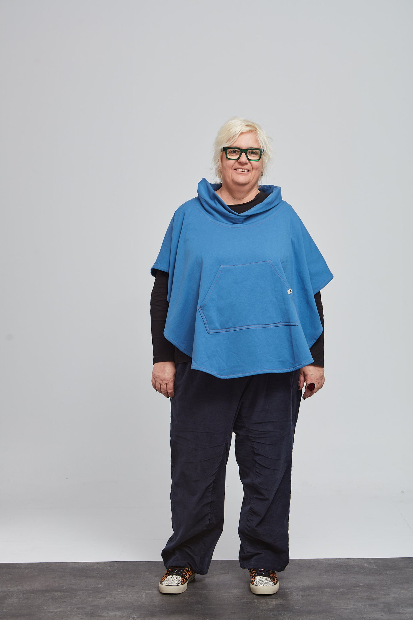 Capa OLIVIA tejido de sudadera azul