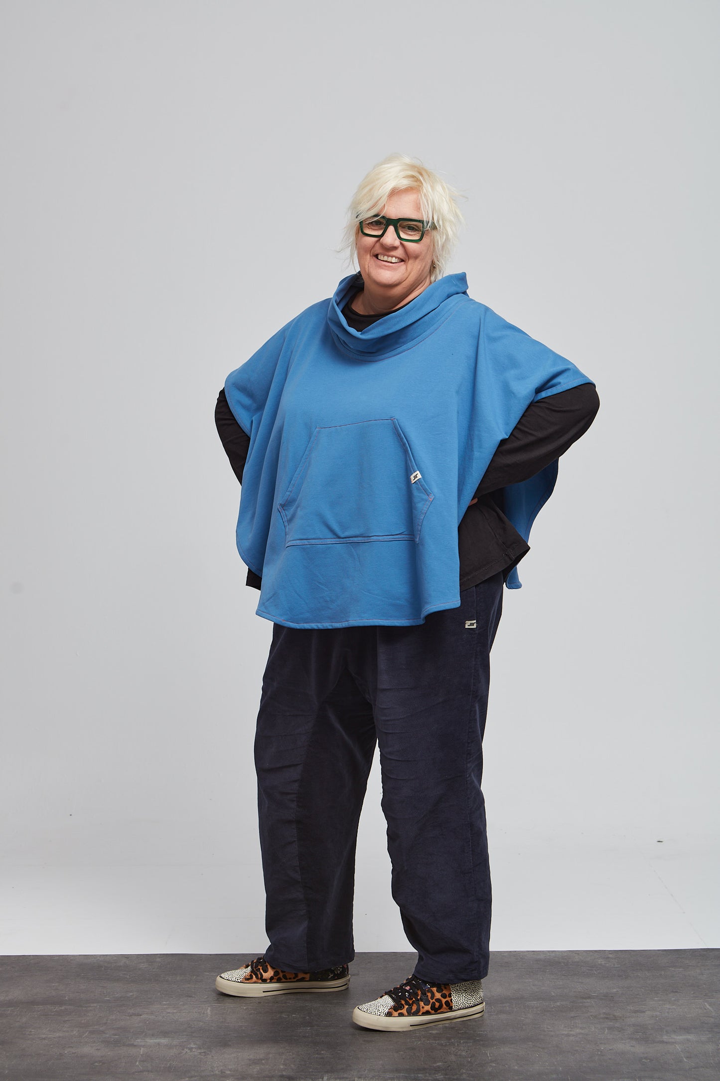 Capa OLIVIA tejido de sudadera azul