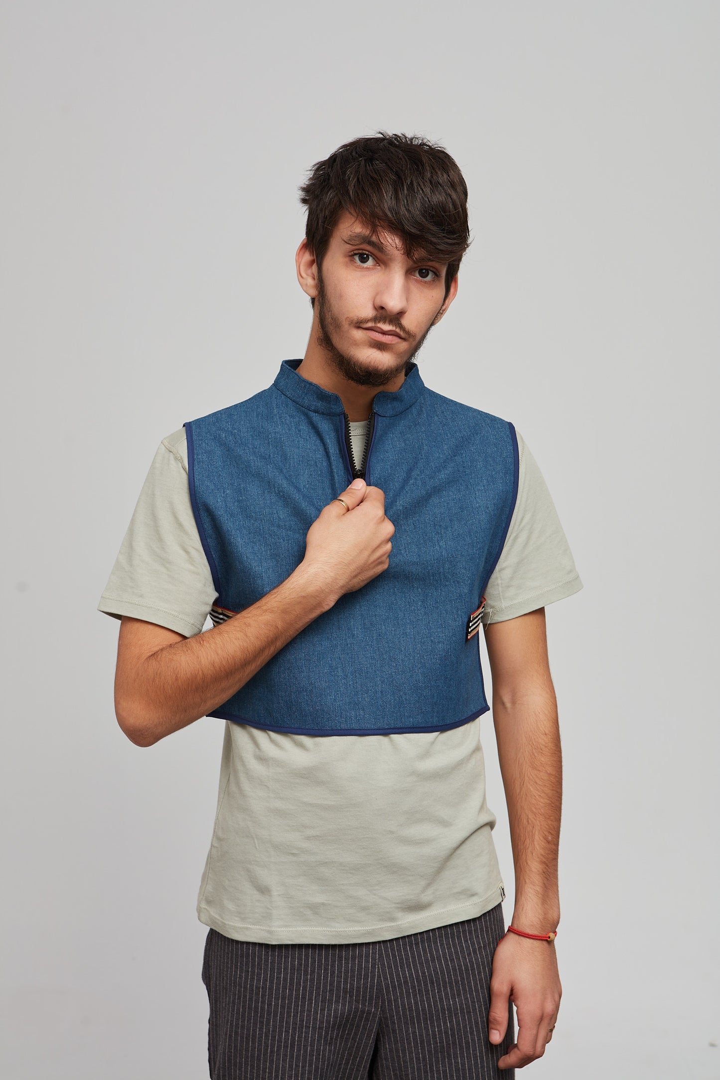 Protege camisas OLIVER