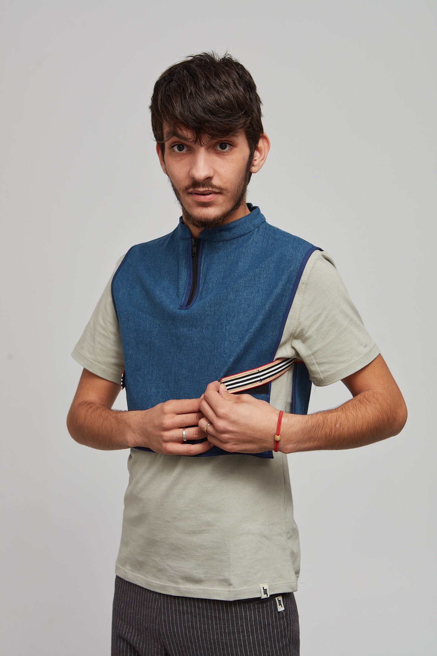 Protege camisas OLIVER
