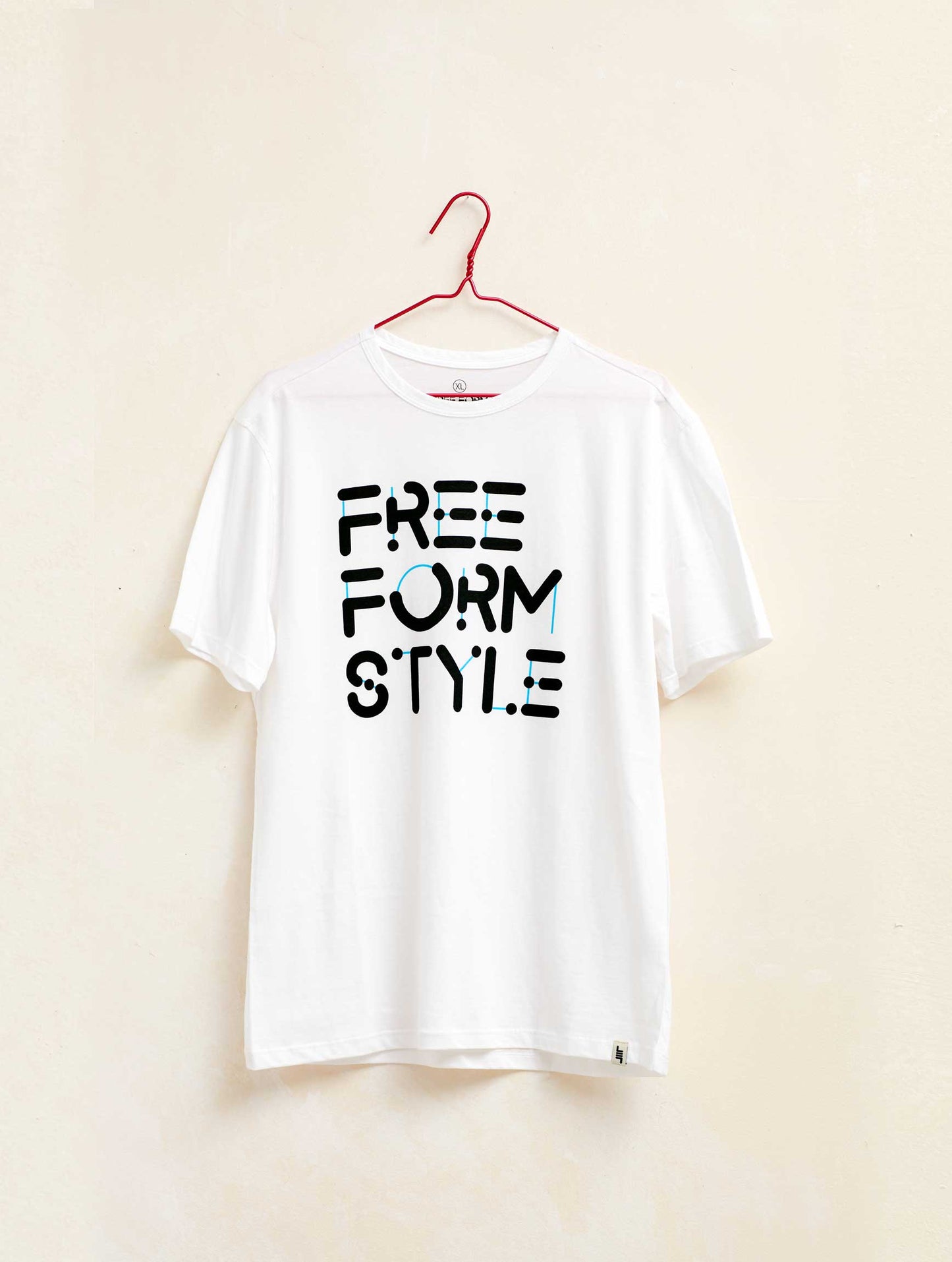 Camiseta Unisex FREE FORM STYLE LOGO