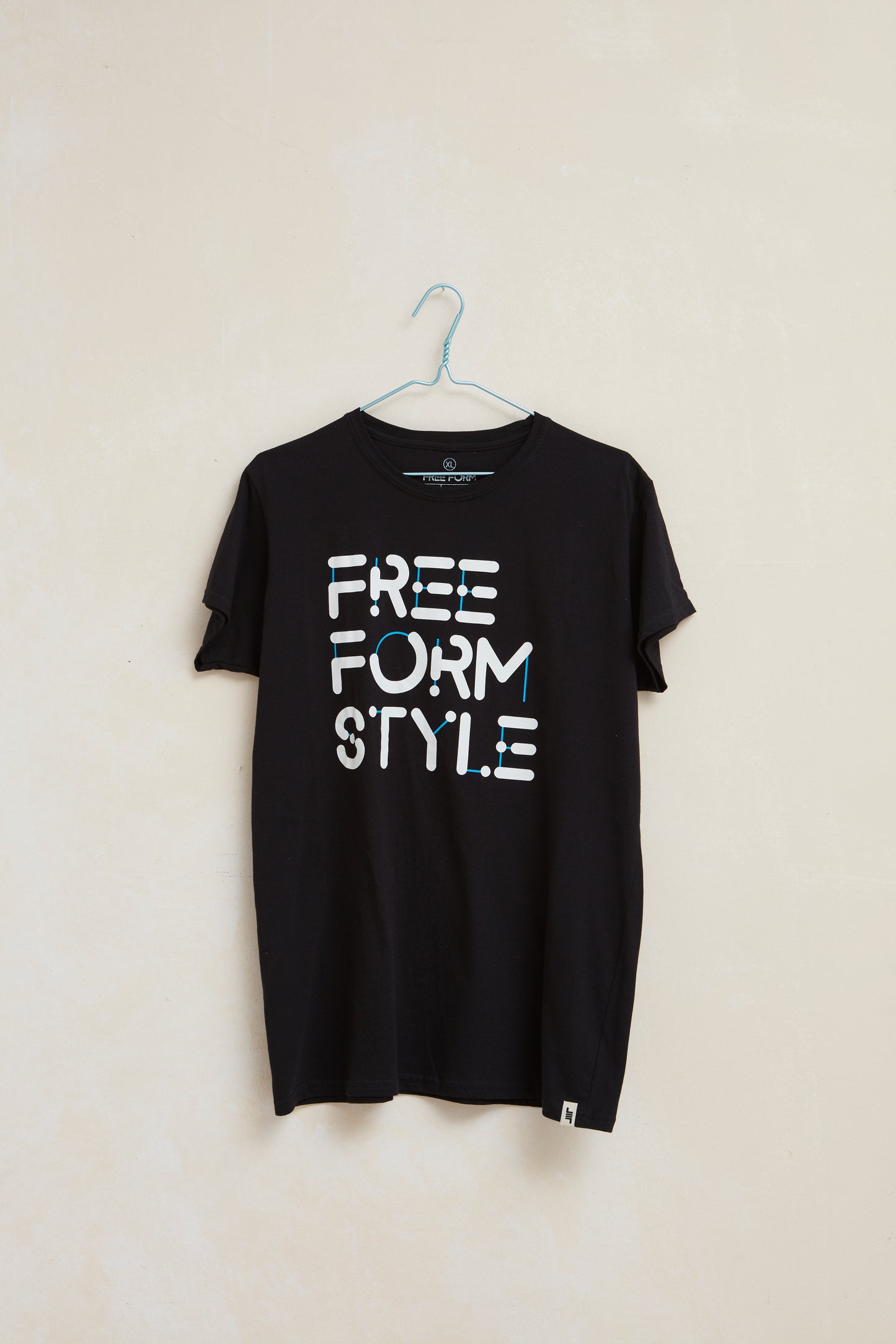 Camiseta mujer FREE FORM STYLE Black Edition